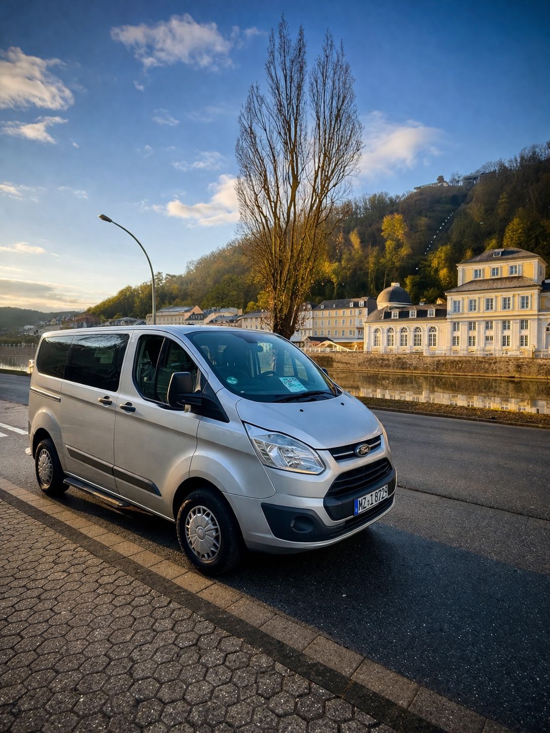 Kleinbus von Personenbeförderung Rempel an der Lahn in Bad Ems
