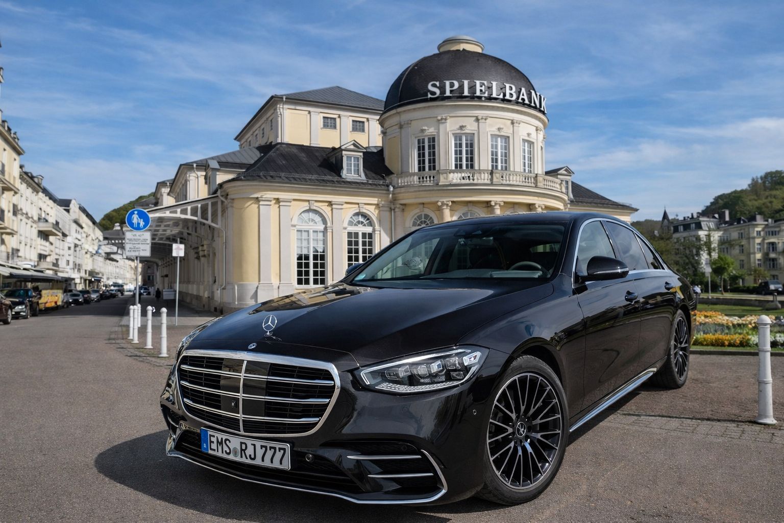 Mercedes-Benz S-Klasse von Personenbeförderung Rempel vor der Spielbank Bad Ems
